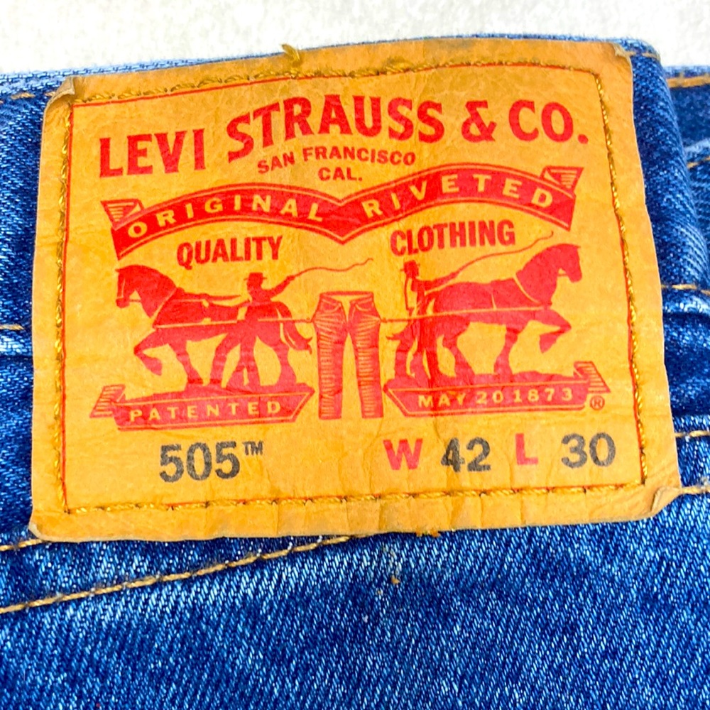 NWOT Levi Strauss & co blue jeans 505 size 42x30.